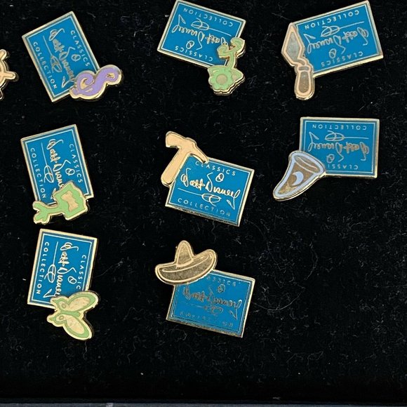 Walt Disney Classic Collection Society Dealers 11 of 12 Piece Boxed Pin Set - Picture 5 of 6